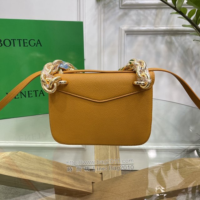 Bottega veneta高端女包 KF0021 寶緹嘉金棕色荔枝紋肩背女包 BV2021新款V字蓋頭鏈條女包  gxz1334
